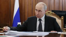Путин провел встречу с главой Хабаровского края Дмитрием Демешиным