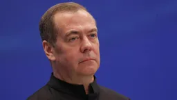 Медведев: результаты выборов говорят об абсолютной зрелости общества