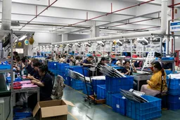 中国出口继续“狂飙”，月度贸易顺差再超千亿美元