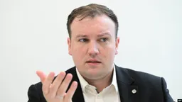Черногория депортирует основателя "Рыбаря" Михаила Звинчука, его жену и еще троих россиян