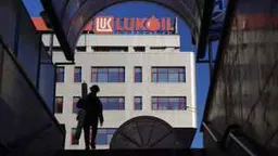 Все крупнейшие НПЗ «Лукойла» остановились из-за атак БПЛА