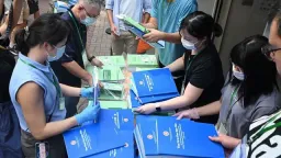 “你有五年规划，我有移民计划”：一份香港未来发展蓝图，为何引发一些年轻人的离港焦虑？