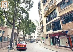 西半山中年男寓所內暈倒　家人發現已來遲