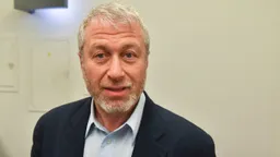 Полиция Кипра начала расследование финансовых махинаций миллиардера Абрамовича