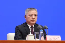 人事观察｜上海市政府一把手调整 54岁朱忠明接替66岁龚正