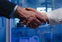 两份药品目录背后的世纪大和解｜医保、商保协同之路之一