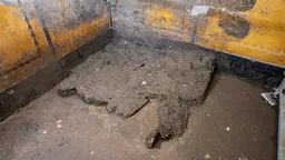 В Помпеях нашли женский шкаф с косметикой и драгоценностями