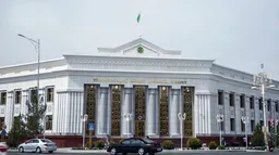 Миграционная служба Туркменистана ввела онлайн-регистрацию для иностранцев