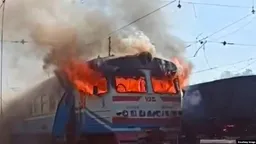 Два человека погибли в результате удара российского дрона по электричке в Харьковской области