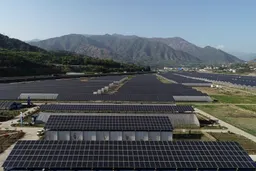 能源内参｜光伏新增装机上半年降逾六成 行业仍处深度调整期；吉利汽车收购福特西班牙工厂34%股权 双方将合作开发新能源车型