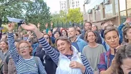 Дело Лиды Мониавы  У входа в Симоновский суд Москвы собираются десятки людей.  На входе приставы сообщают нам, что засед