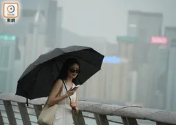 珠江口一帶持續有雷雨區發展　料未來兩三小時本港部分地區雨勢較大