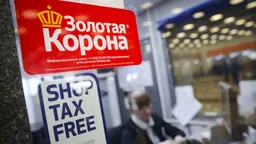 Заблокирована «Золотая корона». Россияне за границей рискуют остаться без переводов