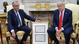 Мерц отменил телефонный разговор с Трампом после его слов об АдГ