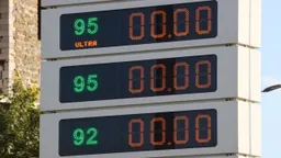 Бензин АИ-95 исчез с 80% российских заправок