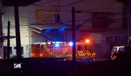 路人闖高雄平交道自強號迎面撞上身首異處只剩兩條腿 警疑死者是他