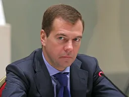 Спутники начнут падать как украшения с елки: Экс-президент РФ предупредил о жестком ответе на попытки заблокировать российскую спутниковую группировку