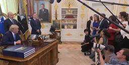 “我们也需要这些导弹啊”，特朗普公开拒绝泽连斯基！