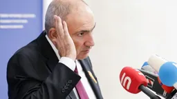 «Это сигнал»: Кремль отреагировал на отказ Пашиняна от русского языка