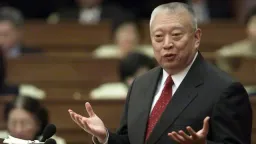 董建华逝世：从船王富二代到香港首任特首