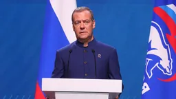 Главные заявления Медведева о наборе контрактников и слухах о мобилизации