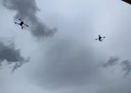 內地首派蜂群無人機　立體觀測颱風過境全程