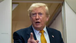 Трамп объявил о «последнем шансе» для Ирана «перед обезглавливанием»