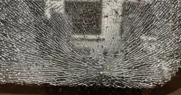 南迴隧道內冒火花！自強號車窗碎裂 旅客困3小時