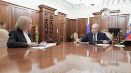 Что рассказала Путину о развитии региона глава НАО Ирина Гехт
