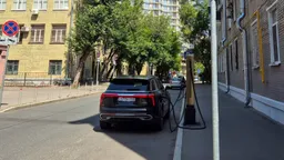«Ерундистика абсолютная»: почему установка зарядок у дома не спасет электромобили в России