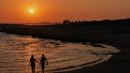 Средиземное море прогрелось до 28,54 °C: как в спа