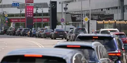 Дефицит топлива затронул большую часть страны, и цены продолжают расти