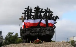 Сталин и Гитлер почти уничтожили это славянское государство
