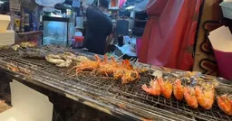 獨家／貴嗎？ 瑞豐夜市4隻烤大蝦300元 女氣控踩雷