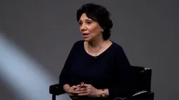 «Ты сдохнешь»: артистка Дурова рассказала, как от нее требовали платить за «крышу»