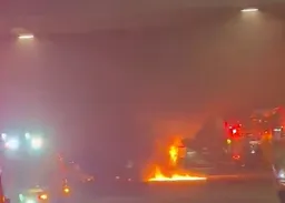 北大公路輕貨自炒起火　傳爆炸聲