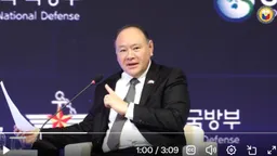 菲律宾防长在首尔当众回应中方送给他的便条：请知道一点廉耻！这是“胁迫、欺凌和侵犯”