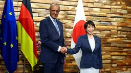 默茨总理访日 称两国相距遥远但是邻居