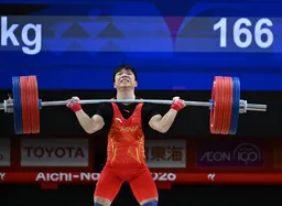 朝鲜举重队7金2银1铜登顶，中国队教练：朝鲜实力惊人