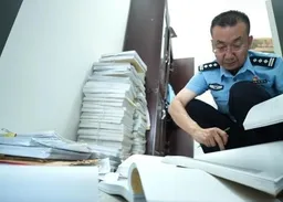 累計追回2.7億人民幣　經偵警成公安二級英雄模範