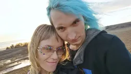 «Езжайте в Париж в одежде из крапивы». За что в России преследуют поэтов