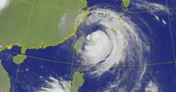 影／巴威發威！花蓮多人目睹「天空撕開一條縫」 新竹暴雨橫著飛