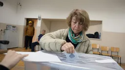 В Болгарии выбирают президента на фоне войны в Украине и экономического кризиса